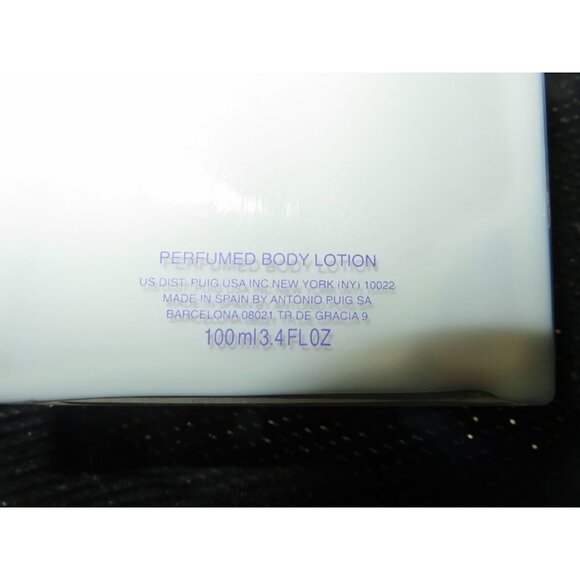 Carolina Herrera CHIC Gift Set EDP & Perfumed Lotion FREESIA MUSK Rose Amber - Picture 4 of 8